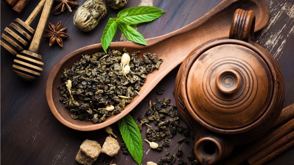 Soluciones Definitivas para el Mal Olor de Pies: Guía Actual 2 Té negro como remedio para el mal olor de pies